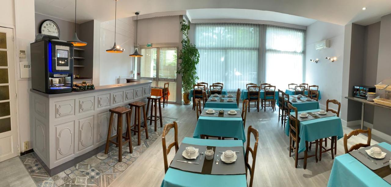 Logis Hotel Du Midi Salon-de-Provence Dış mekan fotoğraf