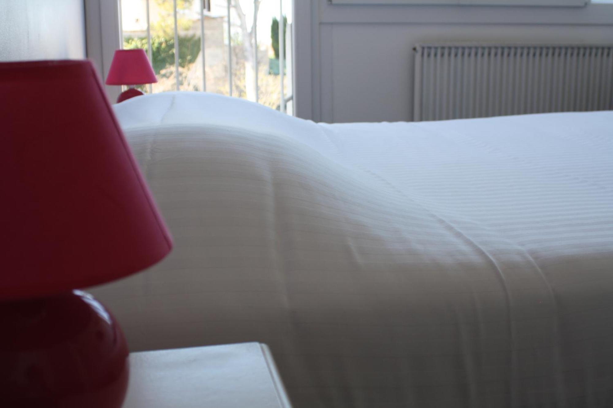 Logis Hotel Du Midi Salon-de-Provence Dış mekan fotoğraf