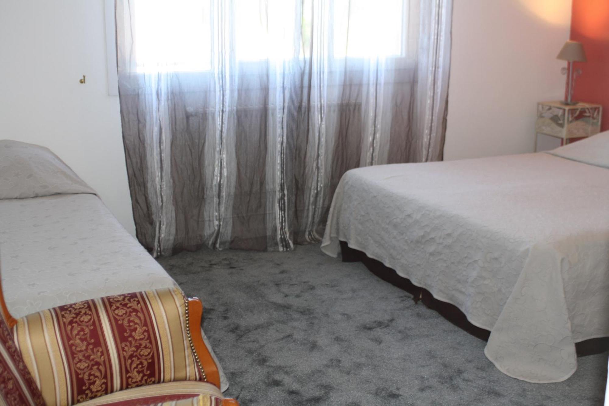 Logis Hotel Du Midi Salon-de-Provence Dış mekan fotoğraf