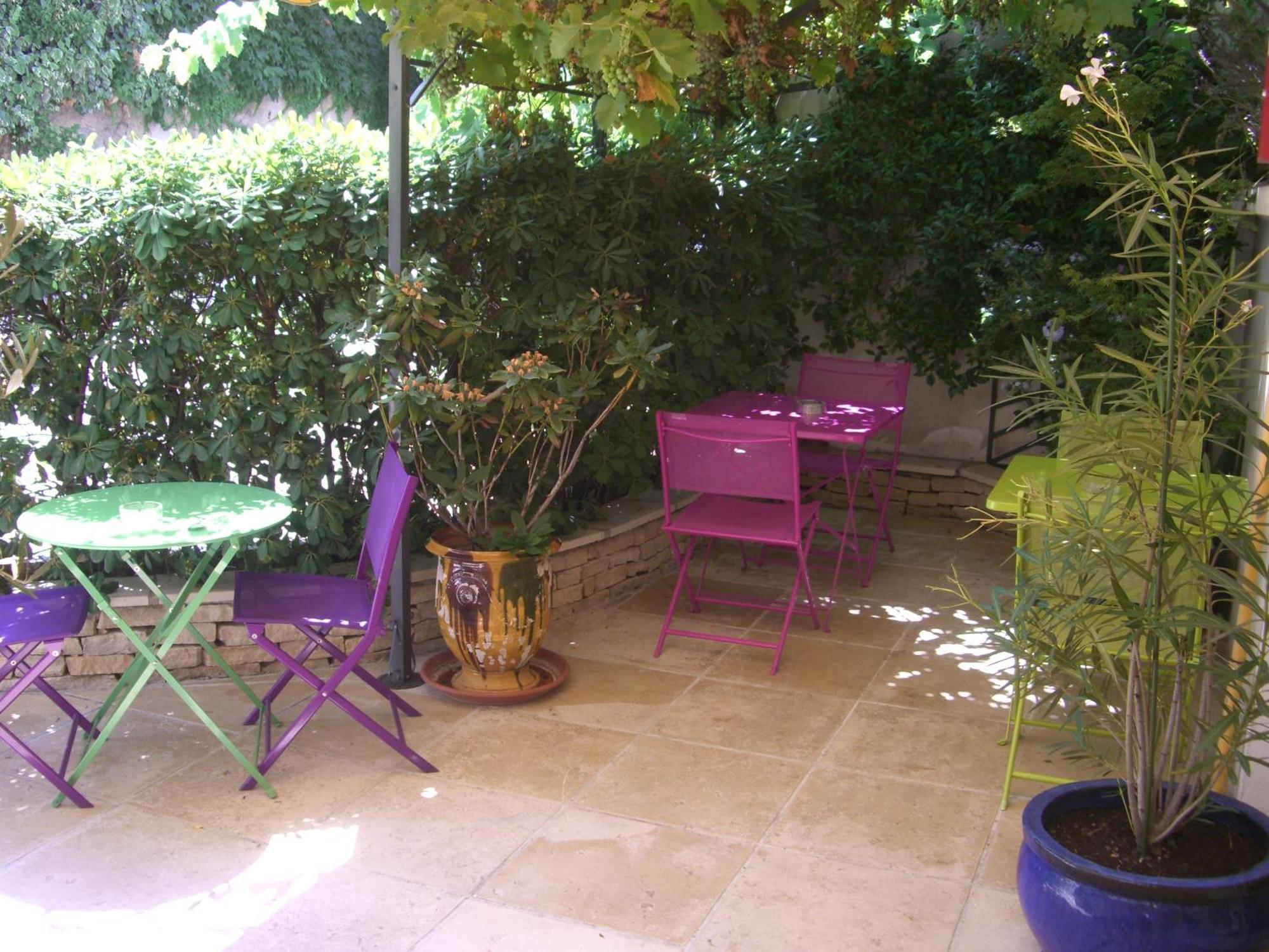 Logis Hotel Du Midi Salon-de-Provence Dış mekan fotoğraf