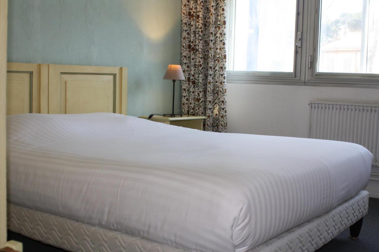 Logis Hotel Du Midi Salon-de-Provence Dış mekan fotoğraf